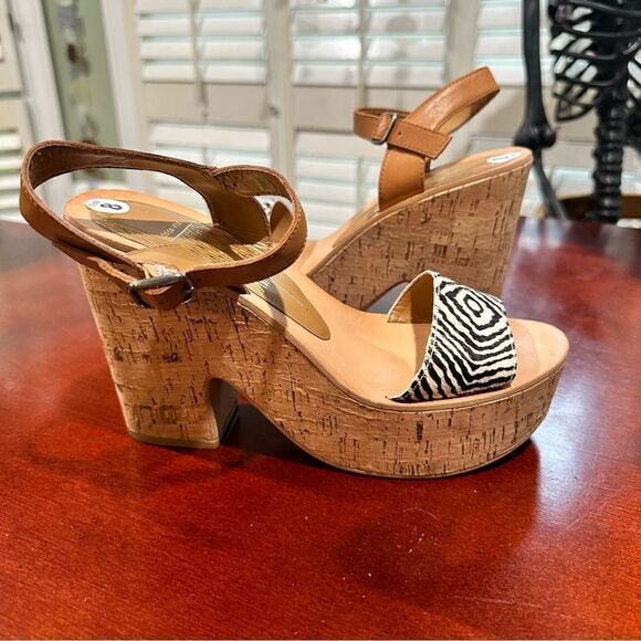 Dolce Vita Randi Wedge Platform Sandals Zebra Printed Calf Hair Size 8 - Picture 3 of 12
